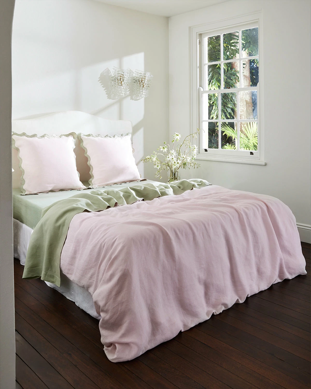 Rosewater & Sage 100% French Flax Linen Scalloped European Pillowcases (Set Of Two) 4 Rosewater & Sage 100% French Flax Linen Scalloped European Pillowcases (Set Of Two) - Image 4