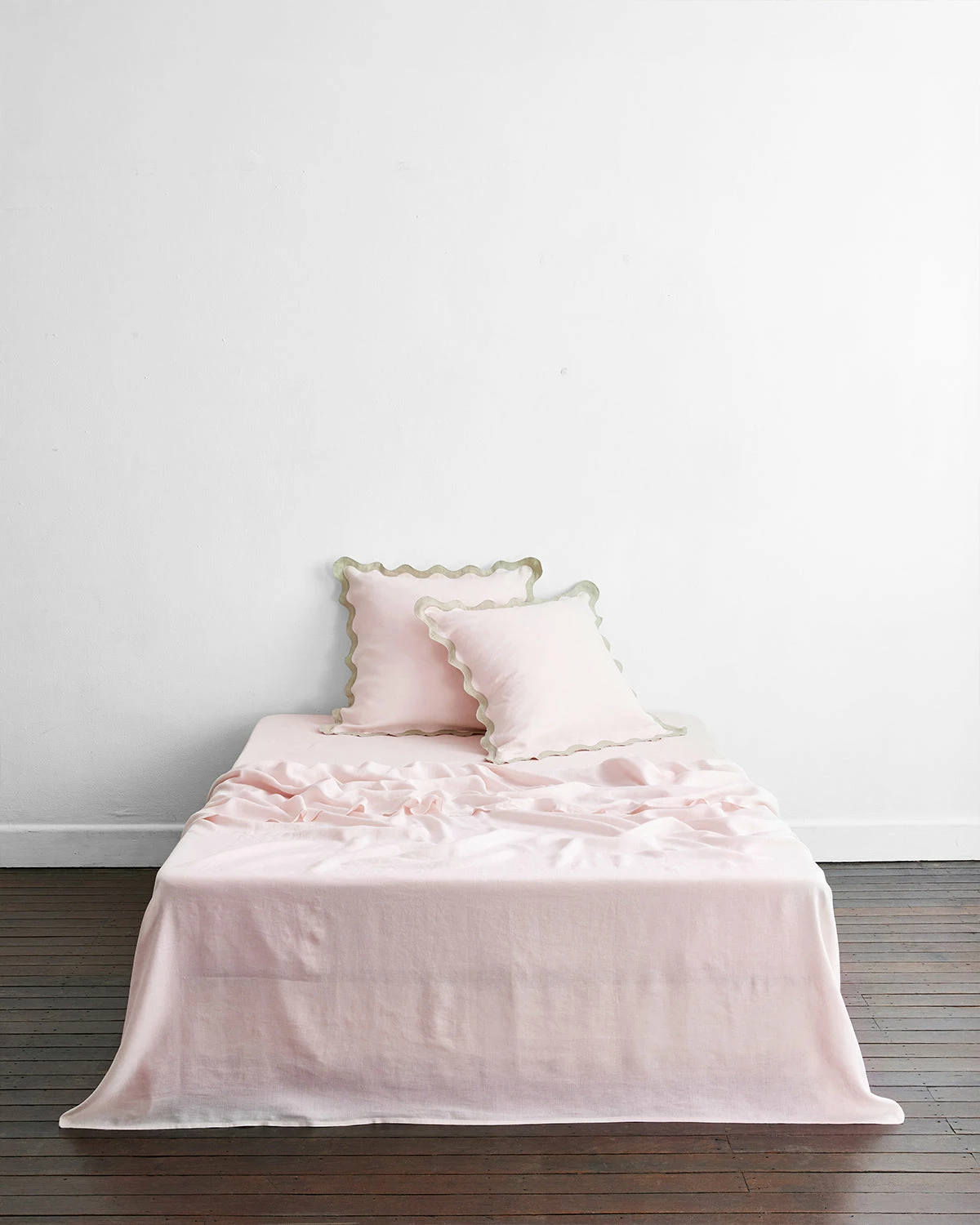 Rosewater & Sage 100% French Flax Linen Scalloped European Pillowcases (Set Of Two) 3 Rosewater & Sage 100% French Flax Linen Scalloped European Pillowcases (Set Of Two) - Image 3