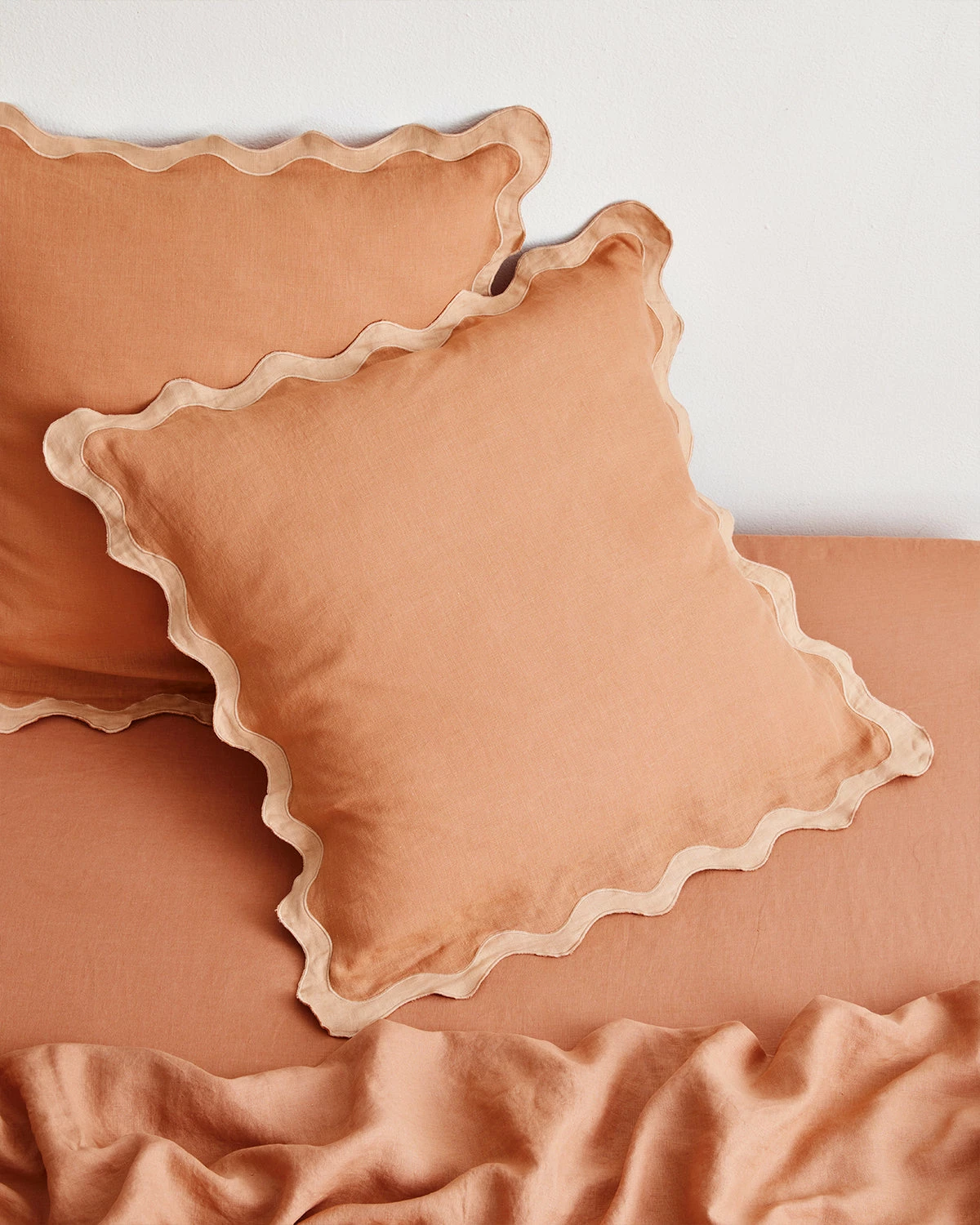 Hazelnut & Terracotta 100% French Flax Linen Scalloped European Pillowcases (Set Of Two) 2 Hazelnut & Terracotta 100% French Flax Linen Scalloped European Pillowcases (Set Of Two) - Image 2